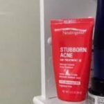 Neutrogena Stubborn Acne AM Treatment – 56gm